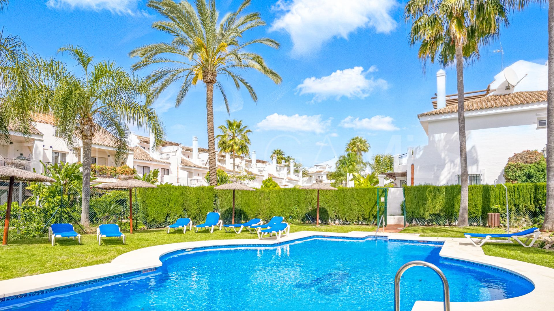 Radhus for sale in Los Naranjos de Marbella