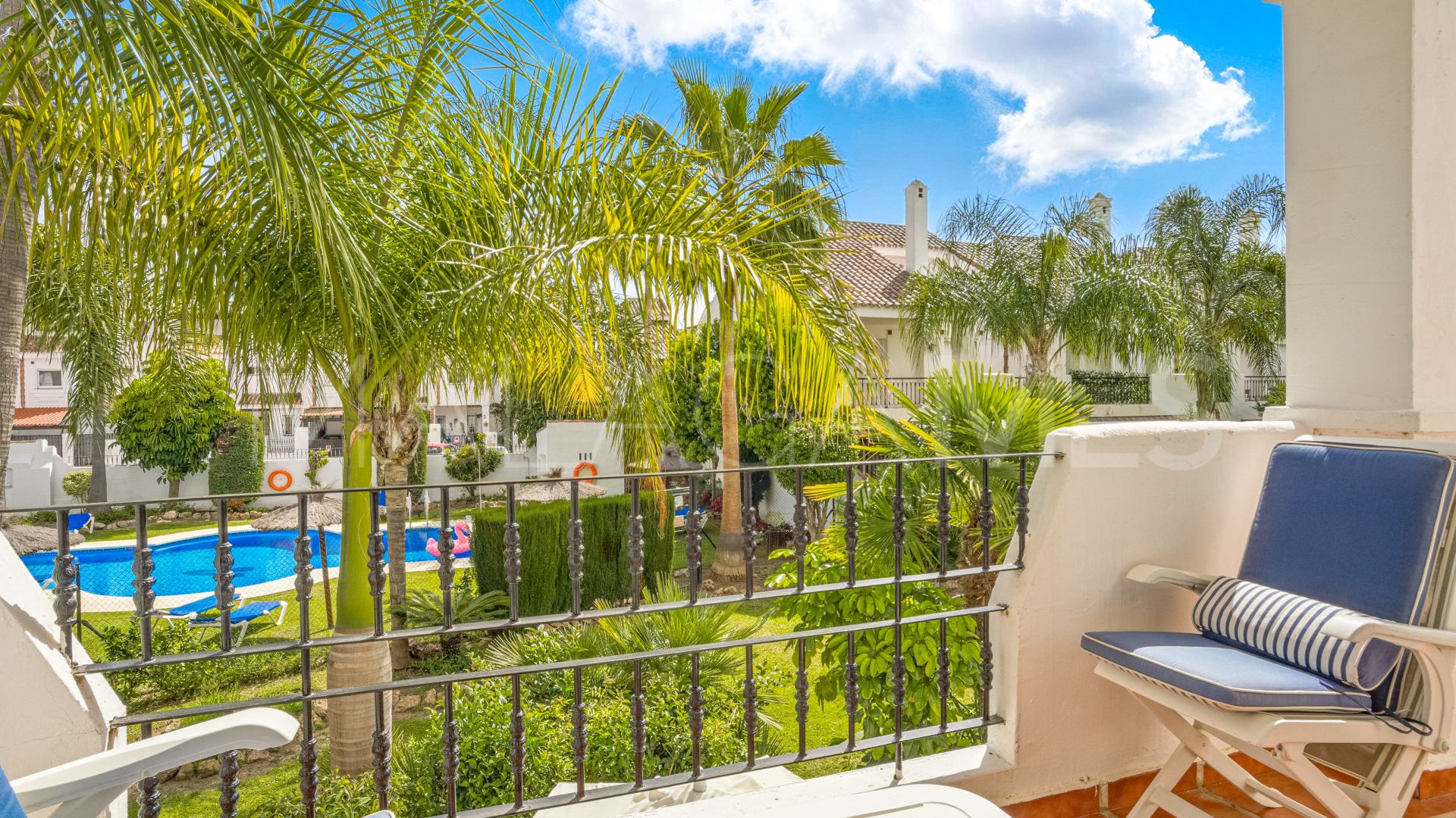 Radhus for sale in Los Naranjos de Marbella