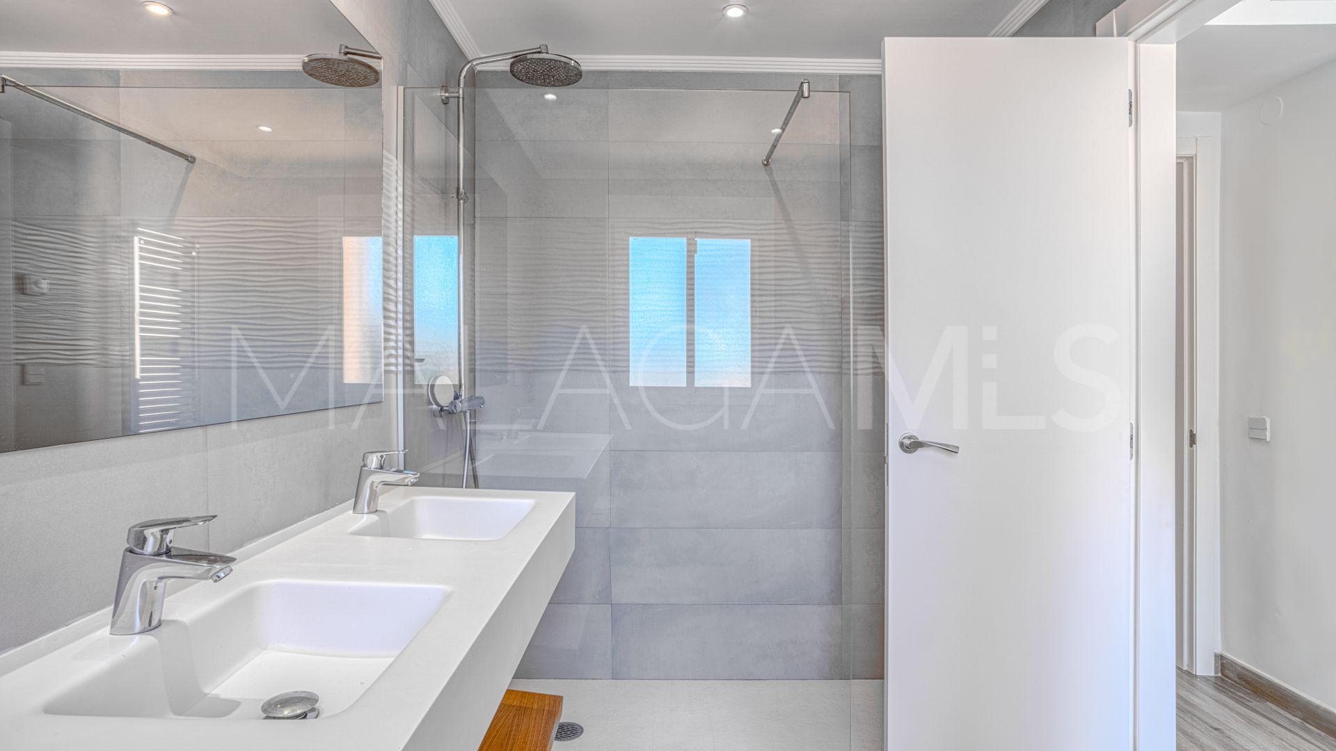 Radhus for sale in Paraíso Bellevue