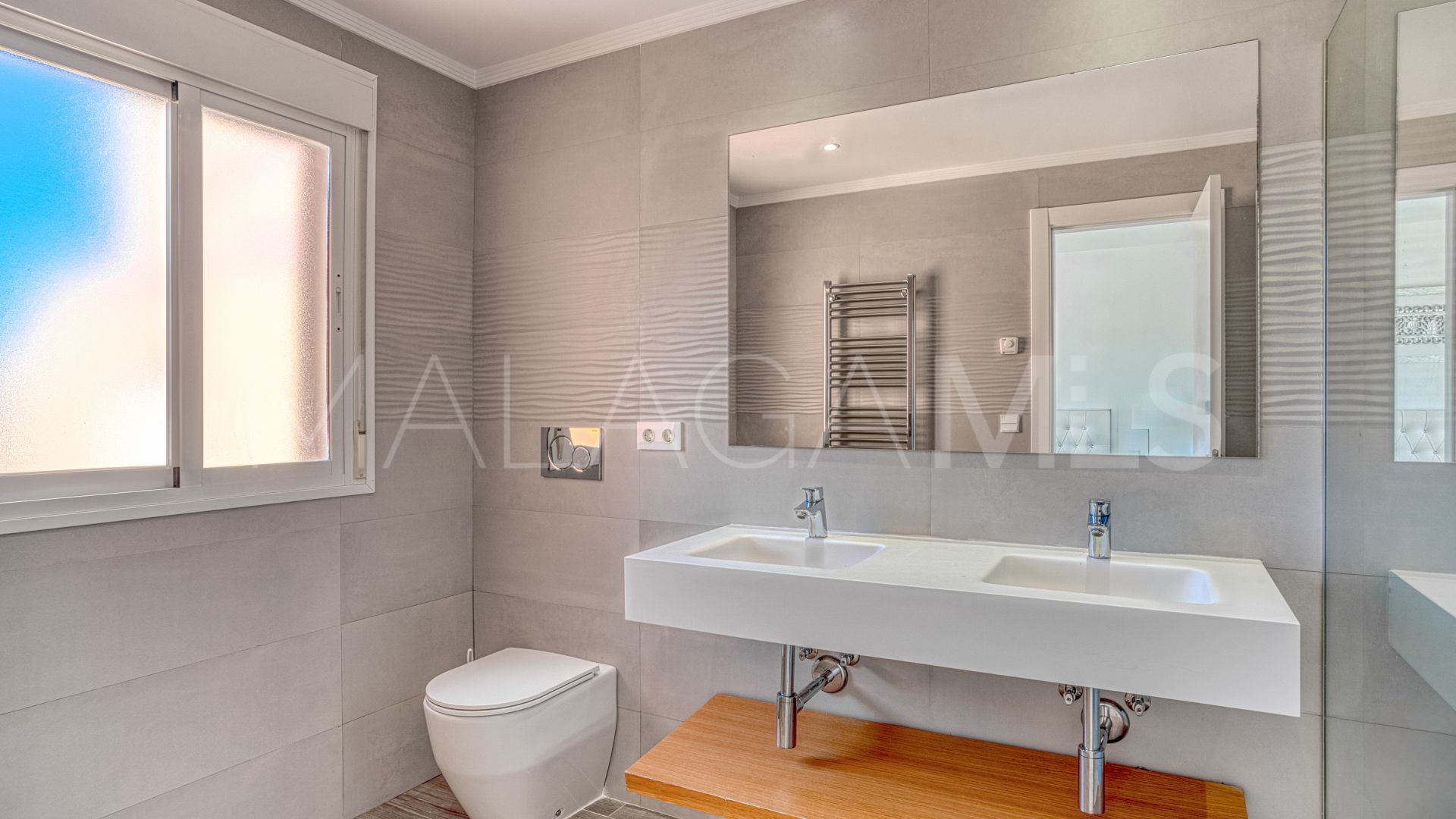 Radhus for sale in Paraíso Bellevue