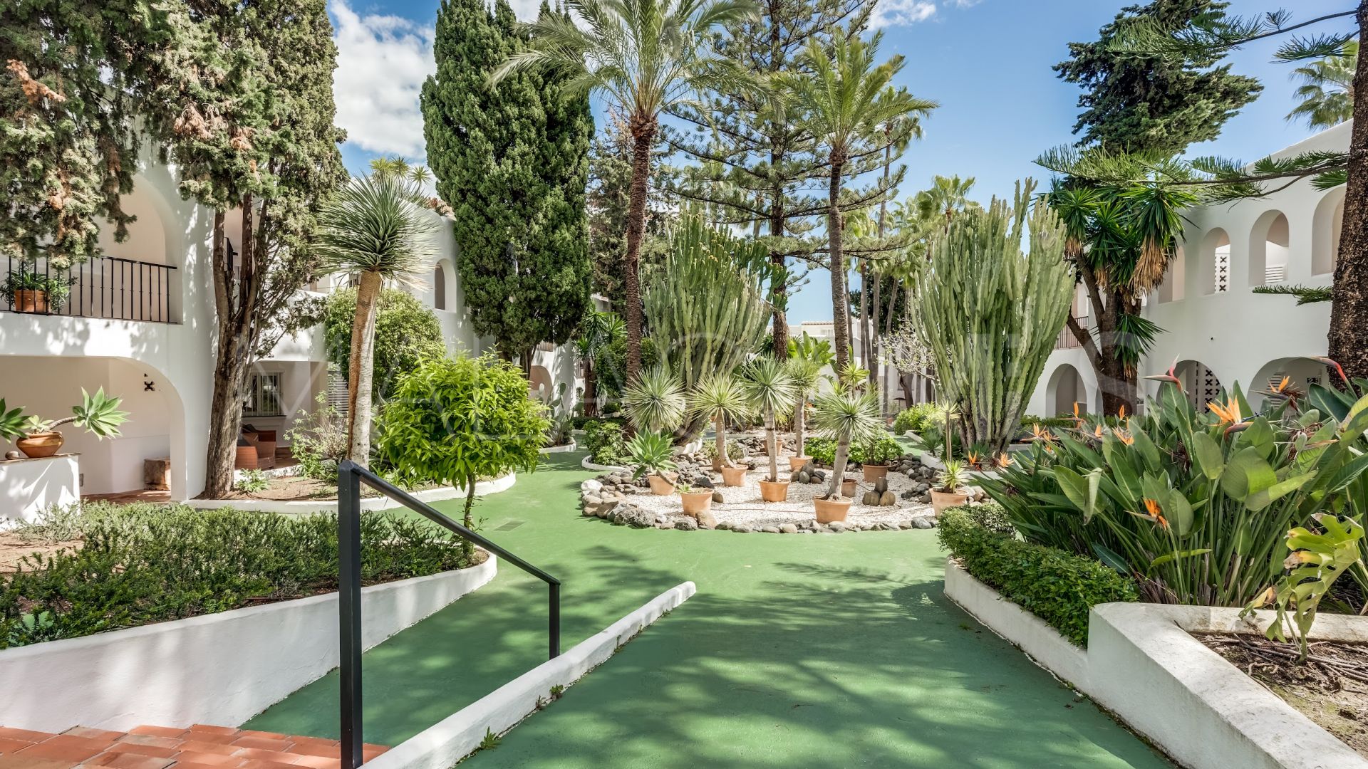 Appartement rez de chaussée for sale in Azahara I