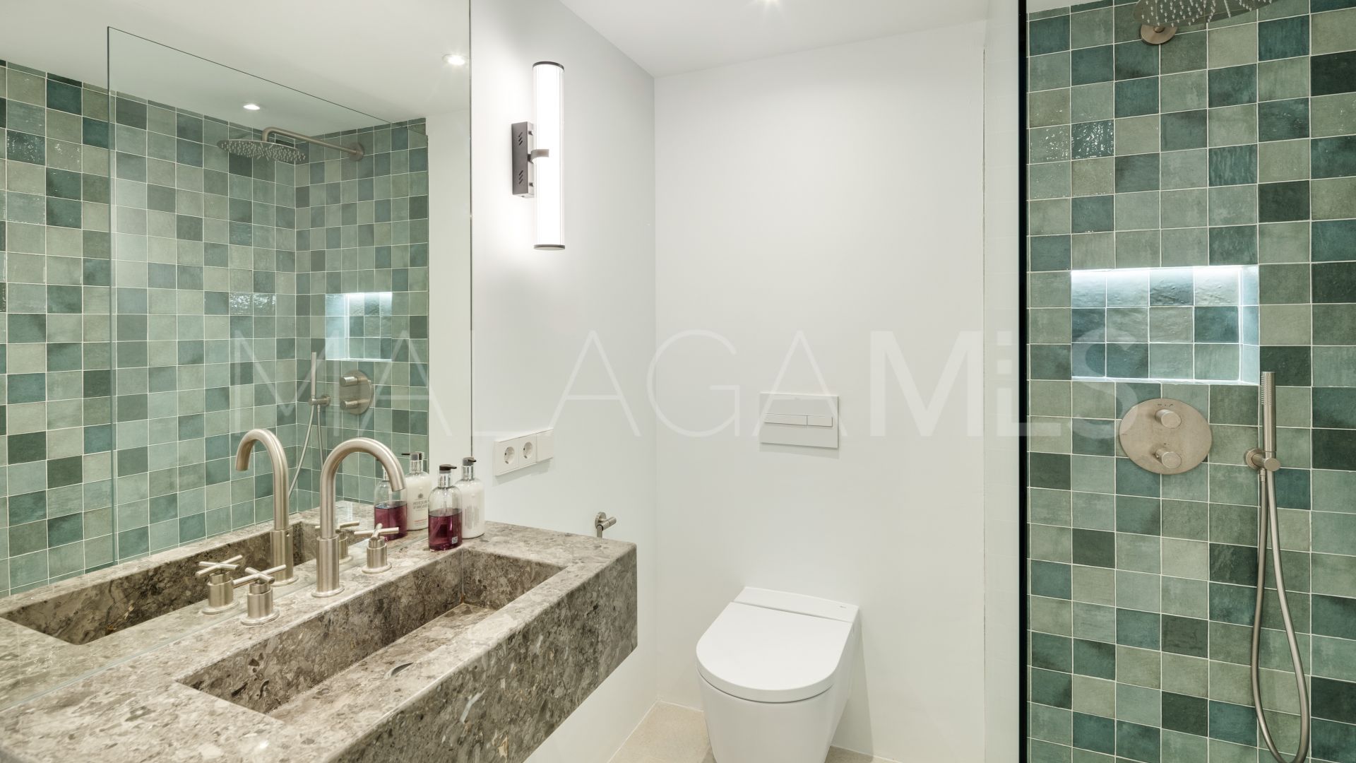Duplex penthouse for sale in Costa Nagüeles II