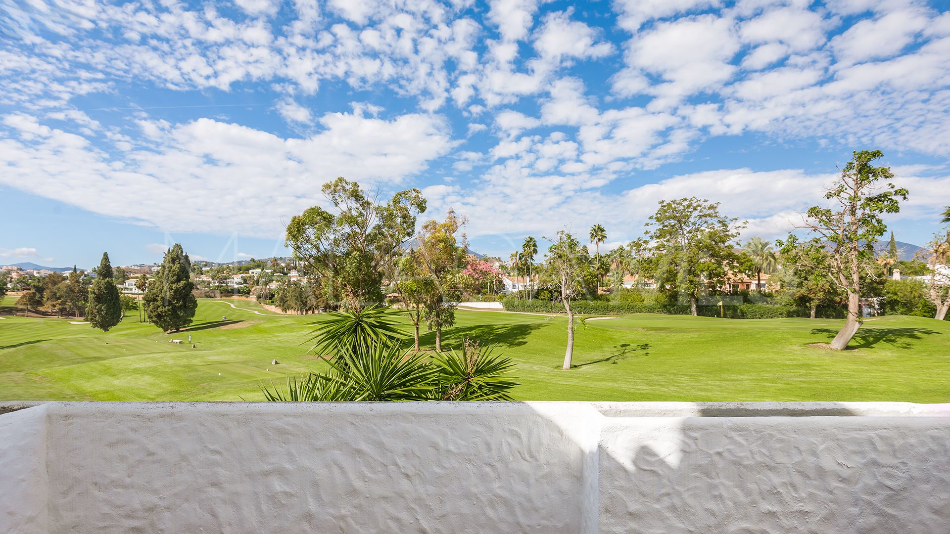 Radhus for sale in Los Naranjos Country Club