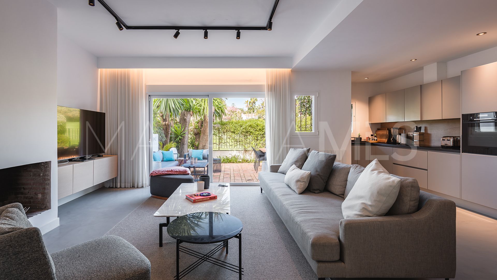 Radhus for sale in Los Naranjos Country Club