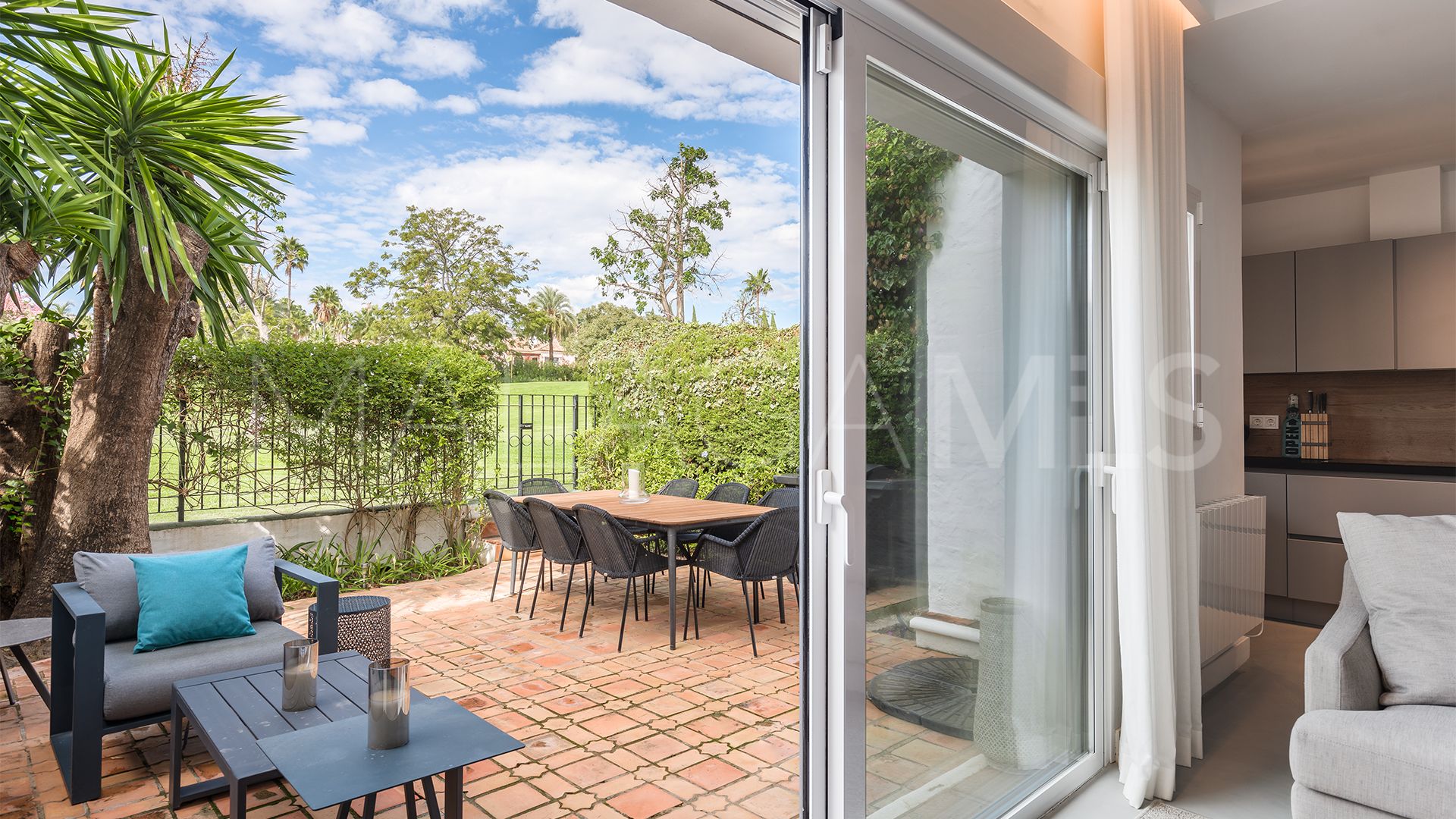 Radhus for sale in Los Naranjos Country Club