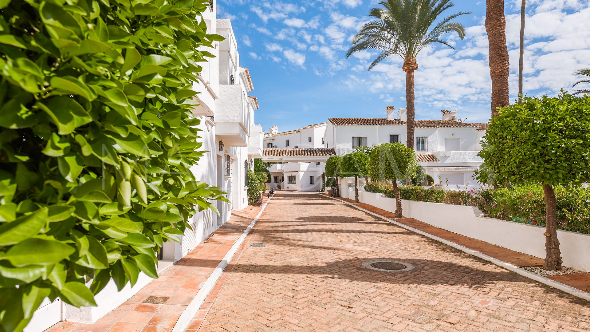 Radhus for sale in Los Naranjos Country Club