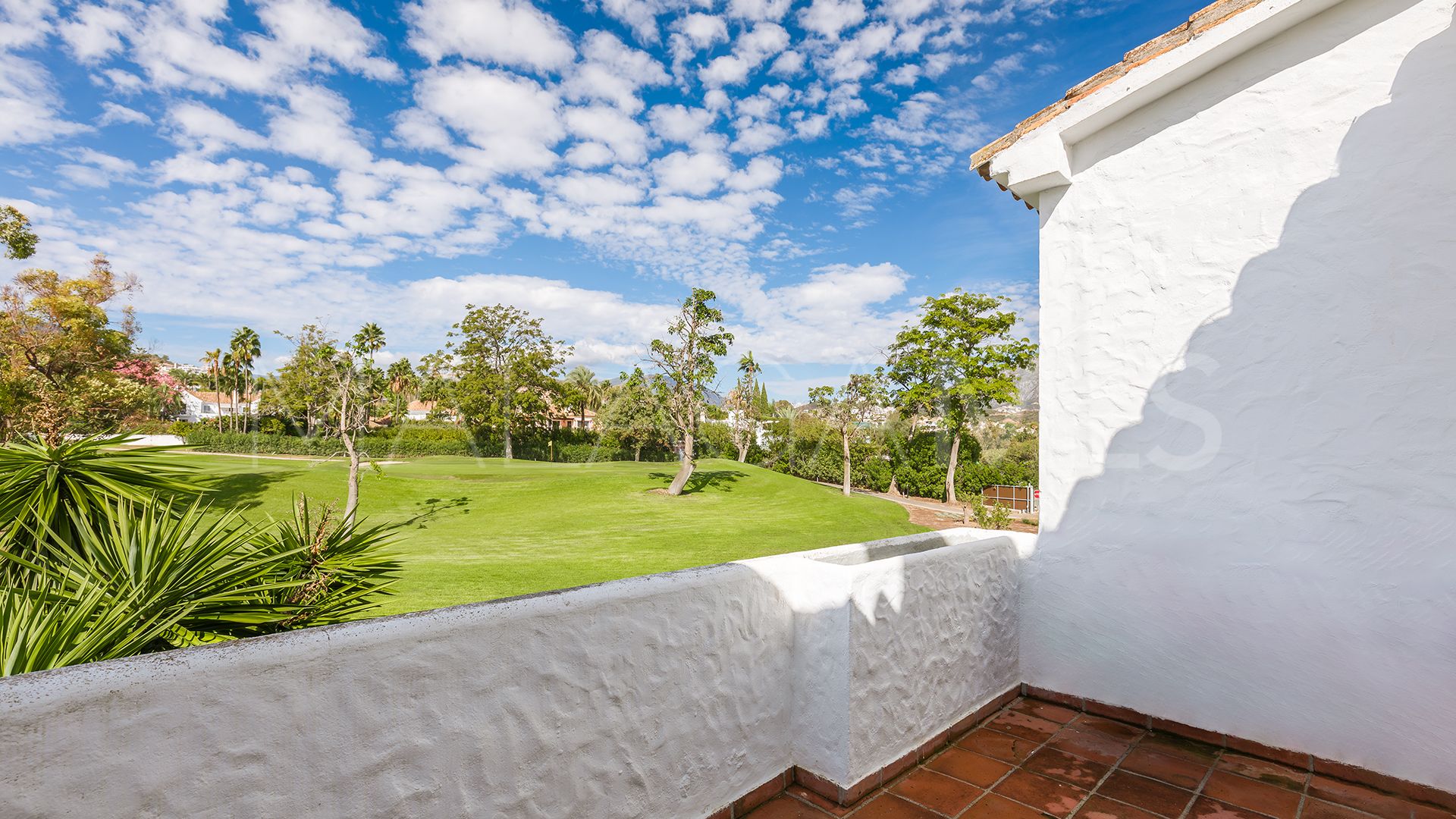 Radhus for sale in Los Naranjos Country Club