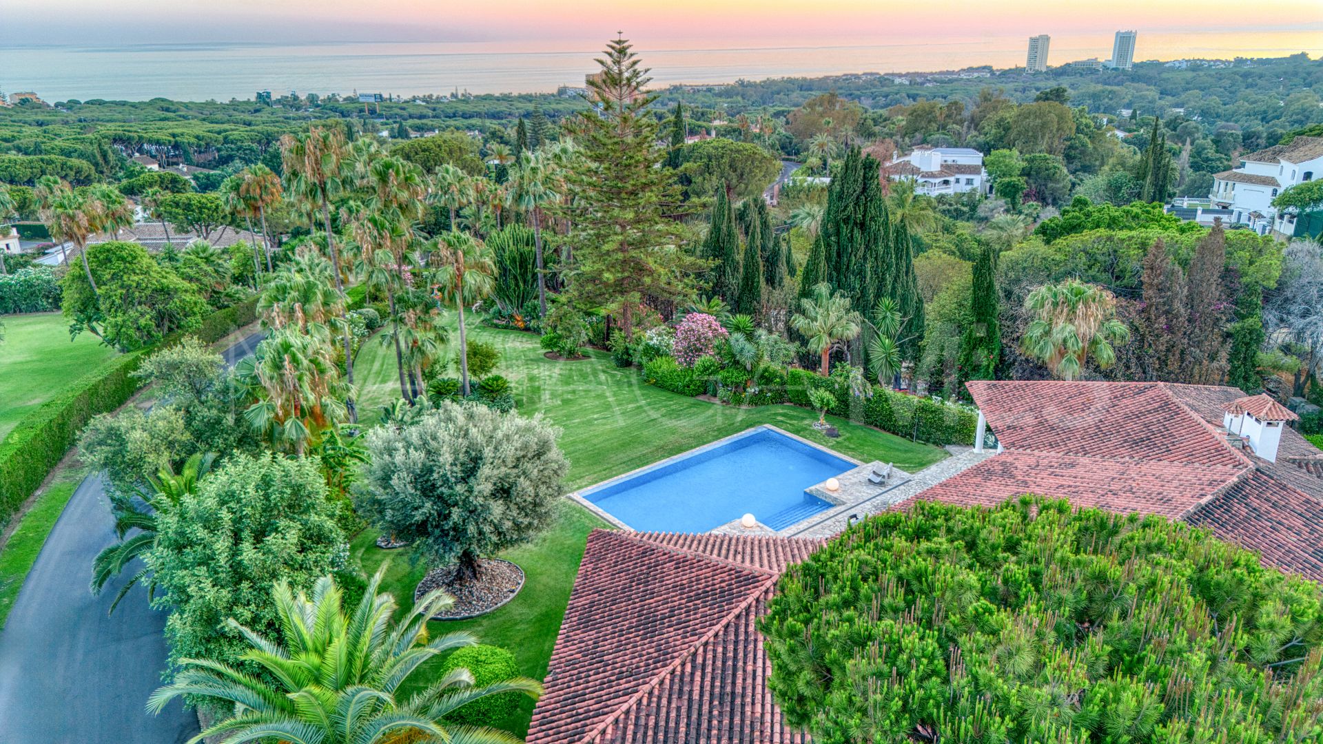 Villa for sale in Hacienda las Chapas