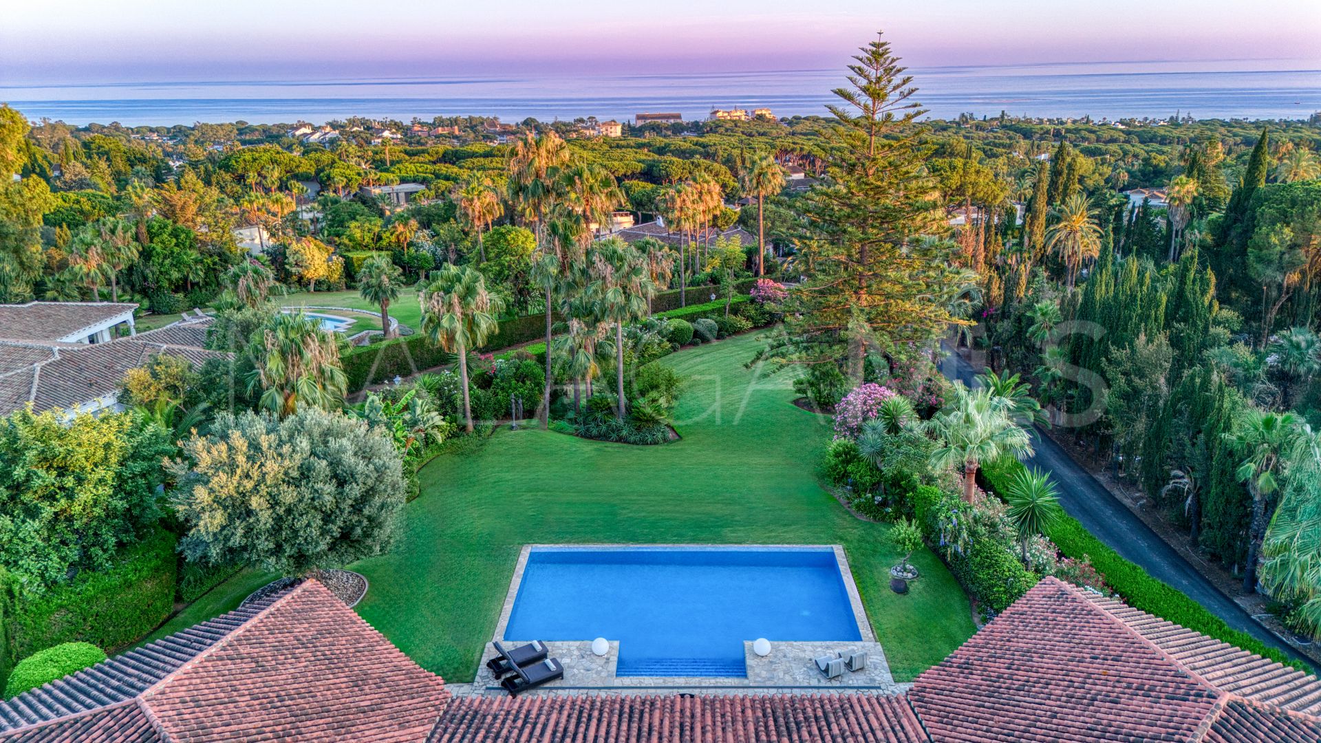 Villa for sale in Hacienda las Chapas