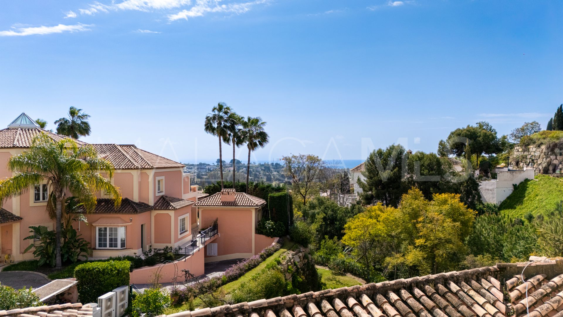 Villa for sale in El Paraiso