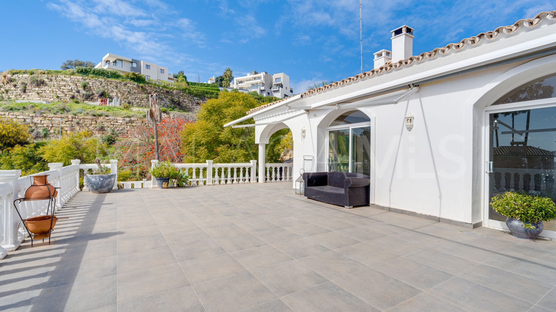 Villa for sale in El Paraiso