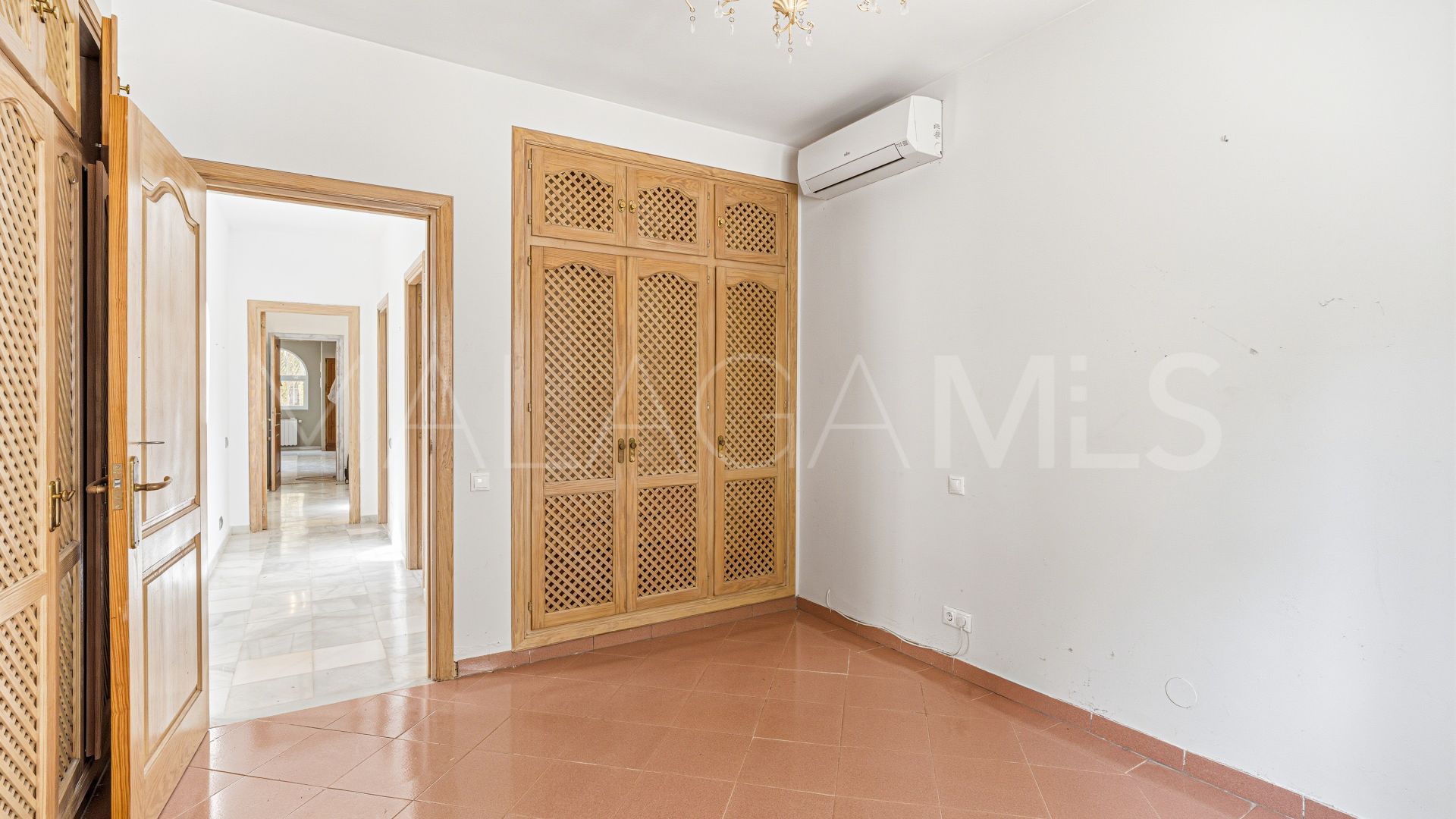 Villa for sale in El Paraiso