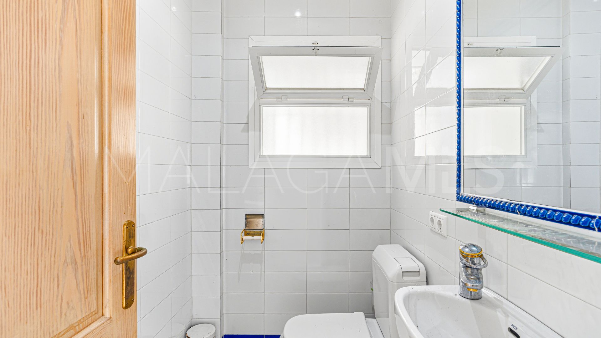 Villa for sale in El Paraiso