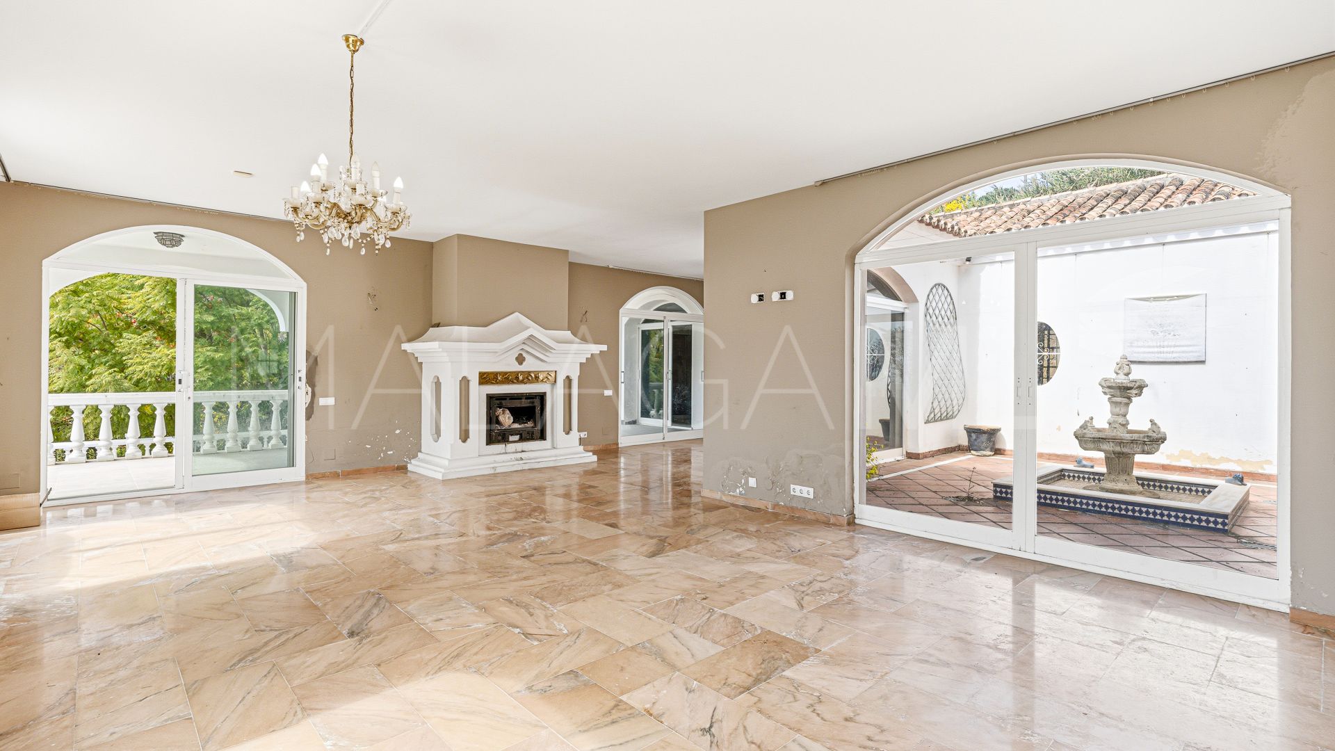 Villa for sale in El Paraiso