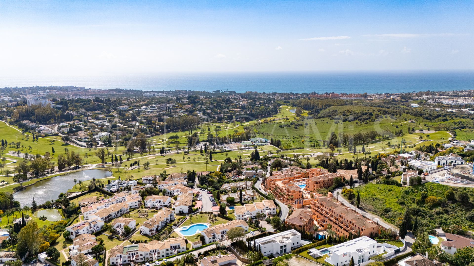 Villa for sale in El Paraiso