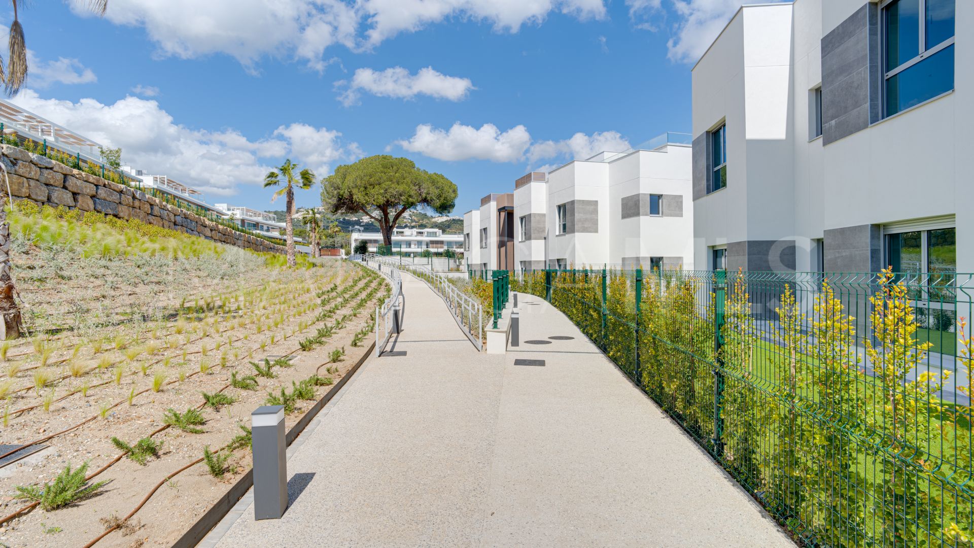 Duplex planta baja for sale with 4 bedrooms in Santa Clara