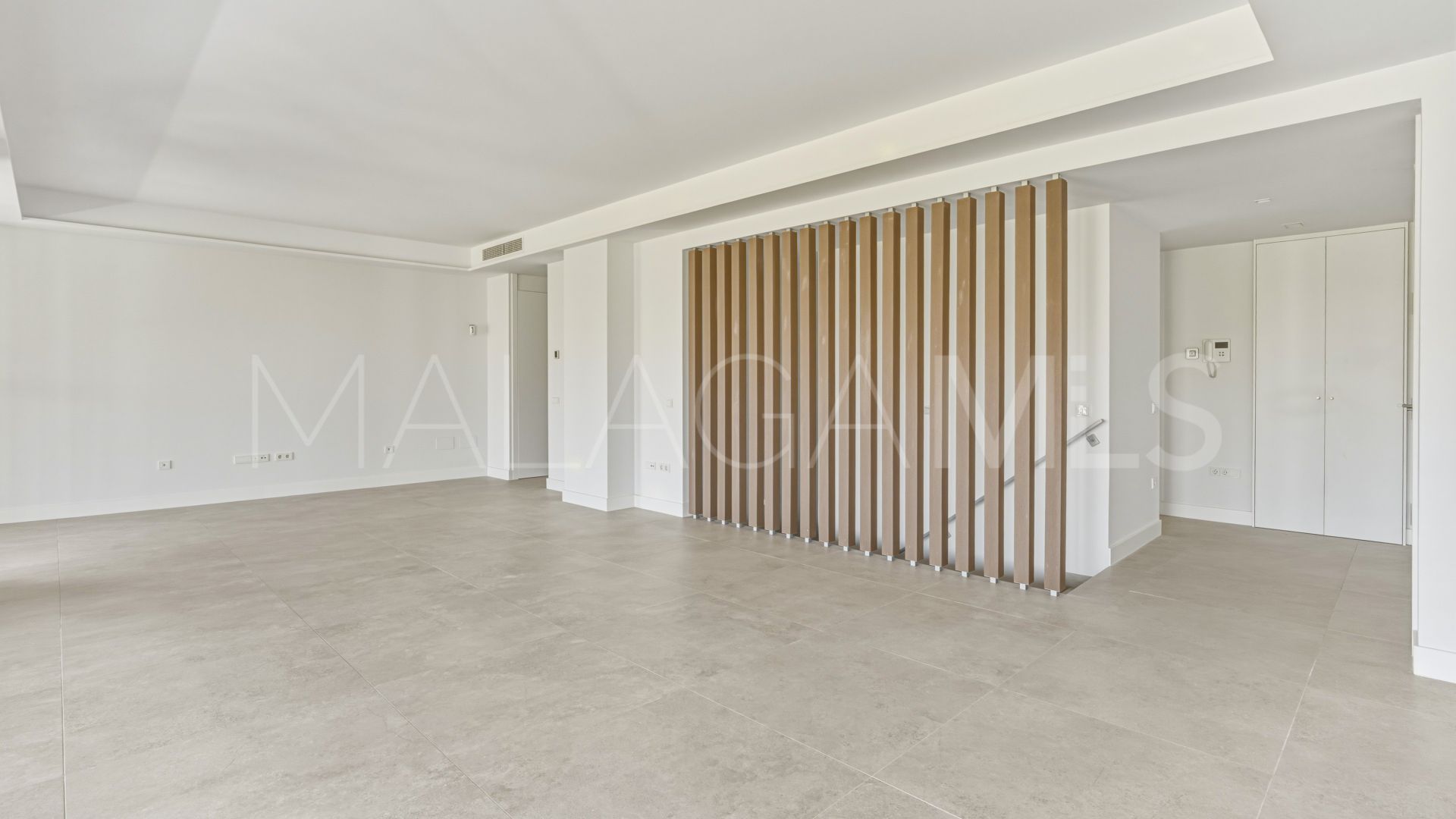 Duplex planta baja for sale with 4 bedrooms in Santa Clara