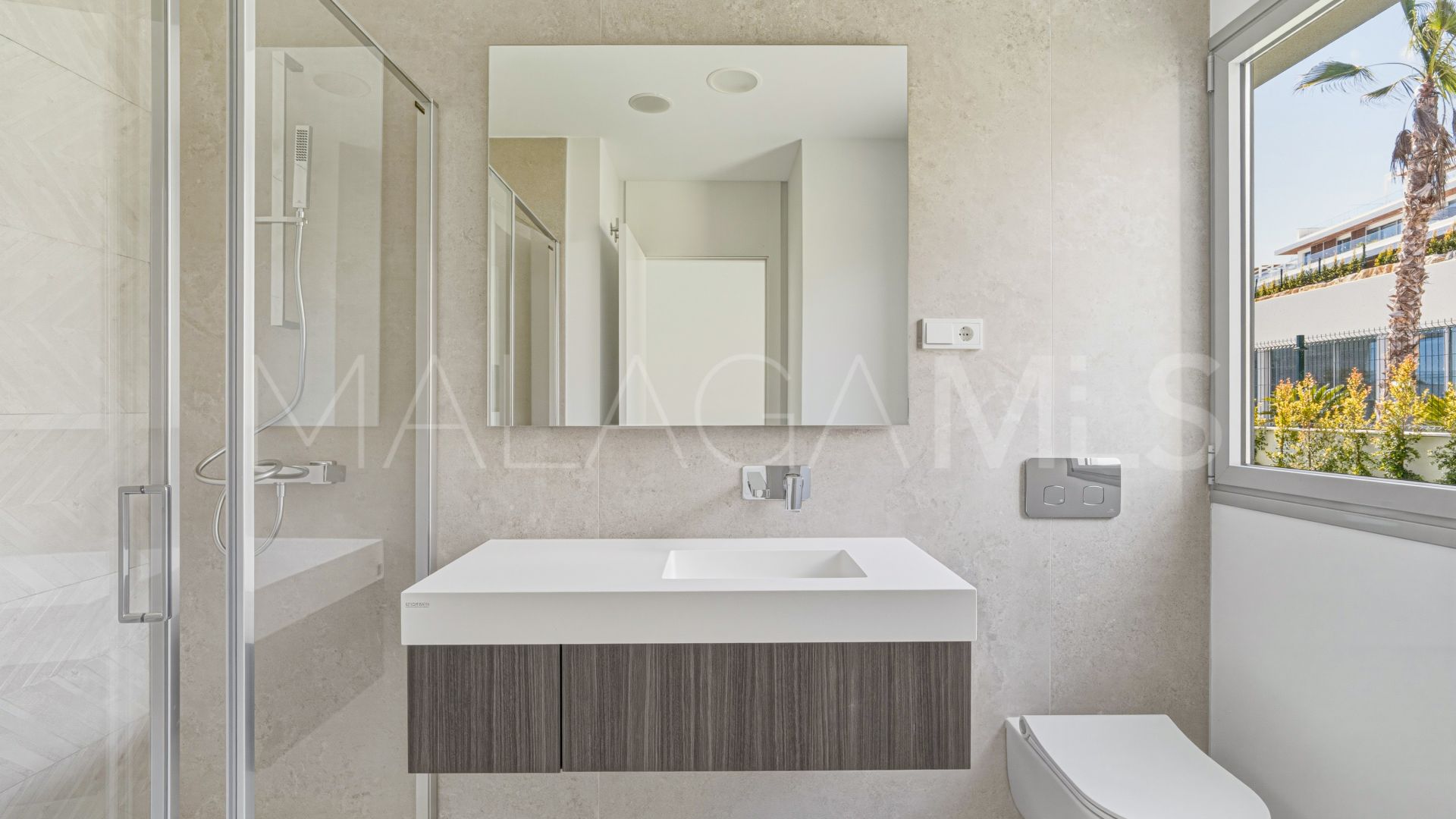 Duplex planta baja for sale with 4 bedrooms in Santa Clara