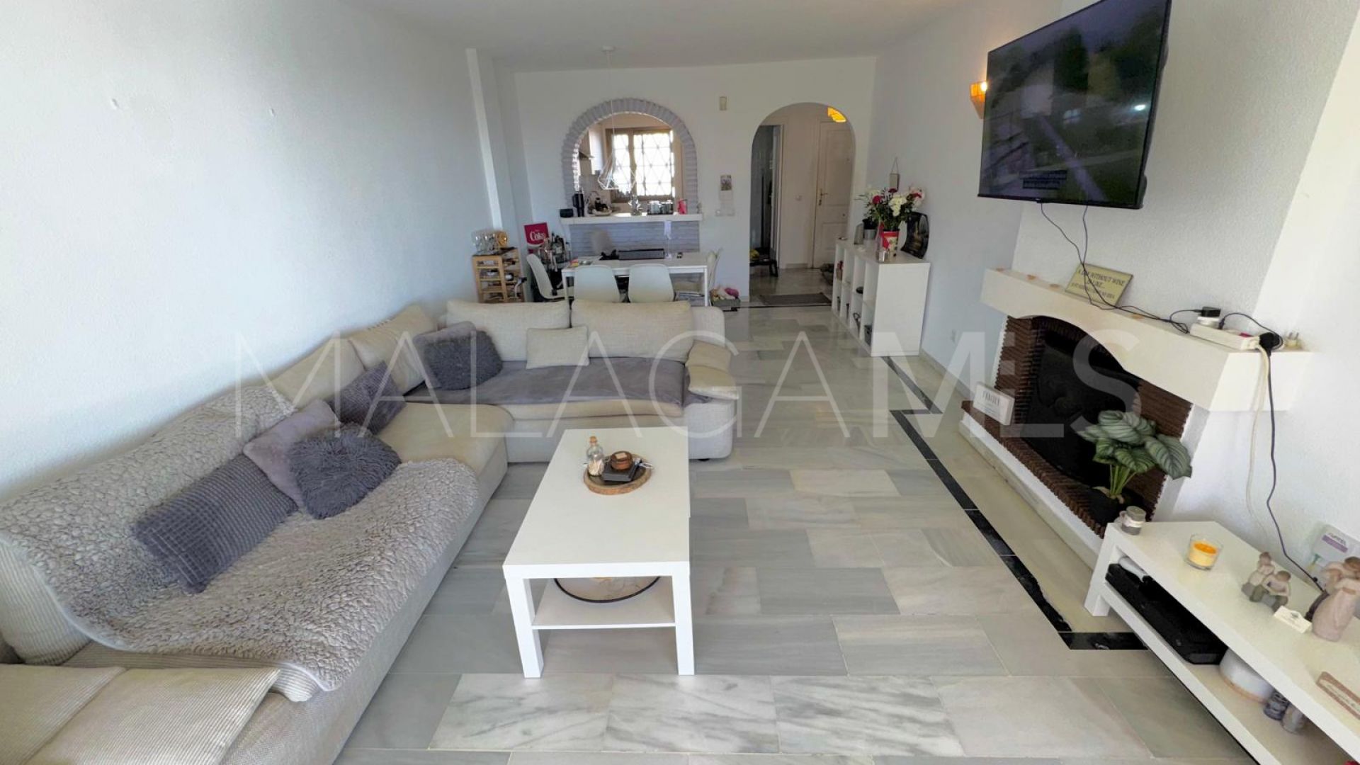 Calahonda 2 bedrooms apartment for sale