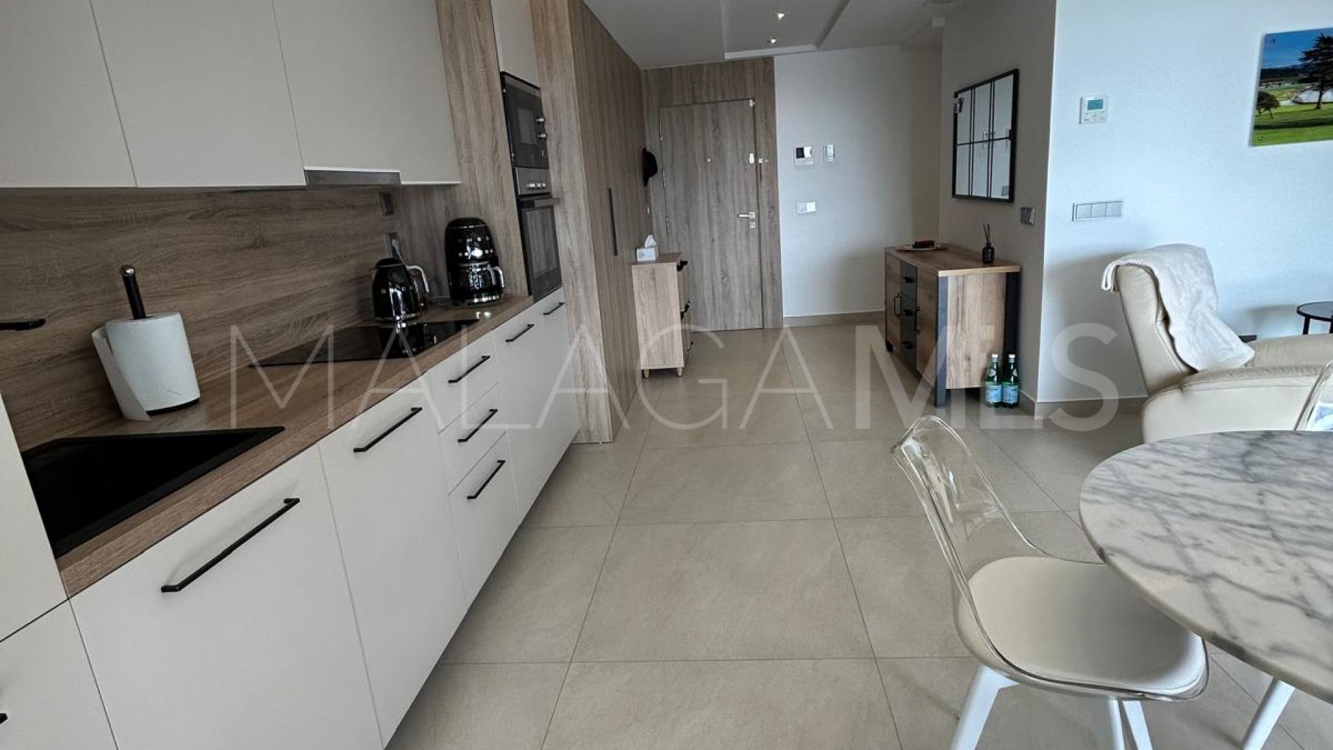 For sale apartment in The Crest with 3 bedrooms