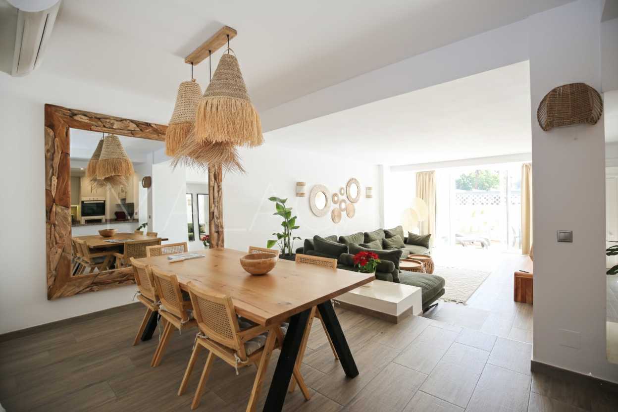 Buy apartamento planta baja in Jardines de las Golondrinas with 2 bedrooms