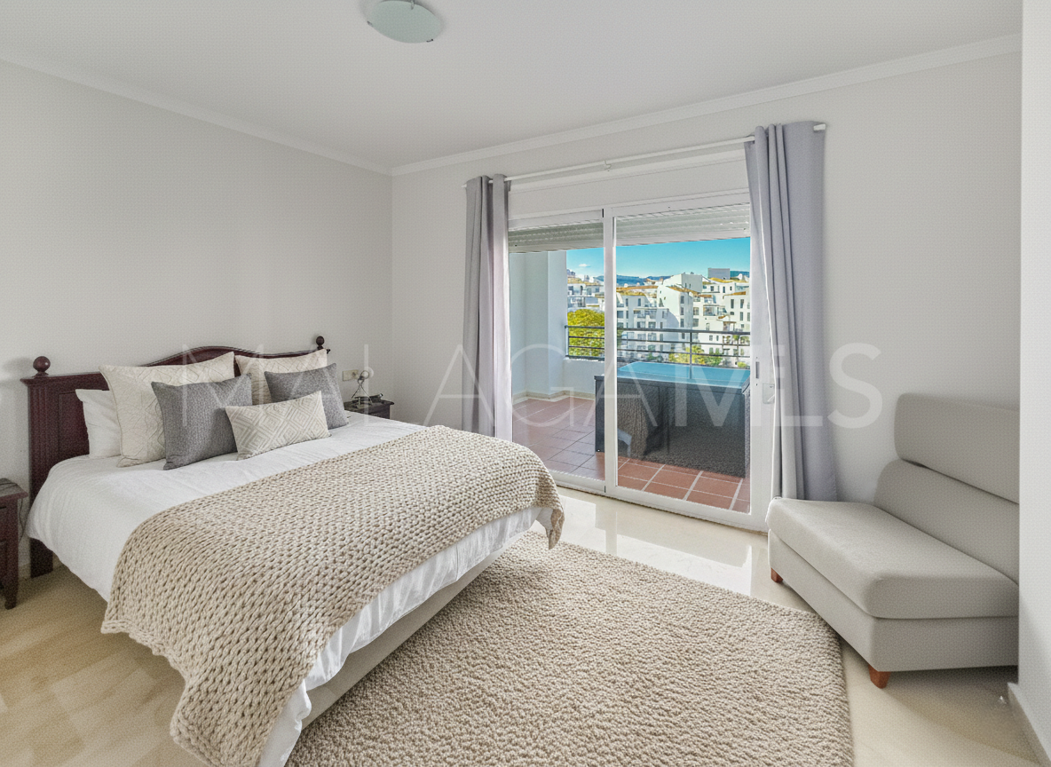 Atico duplex for sale in Marbella - Puerto Banus de 4 bedrooms