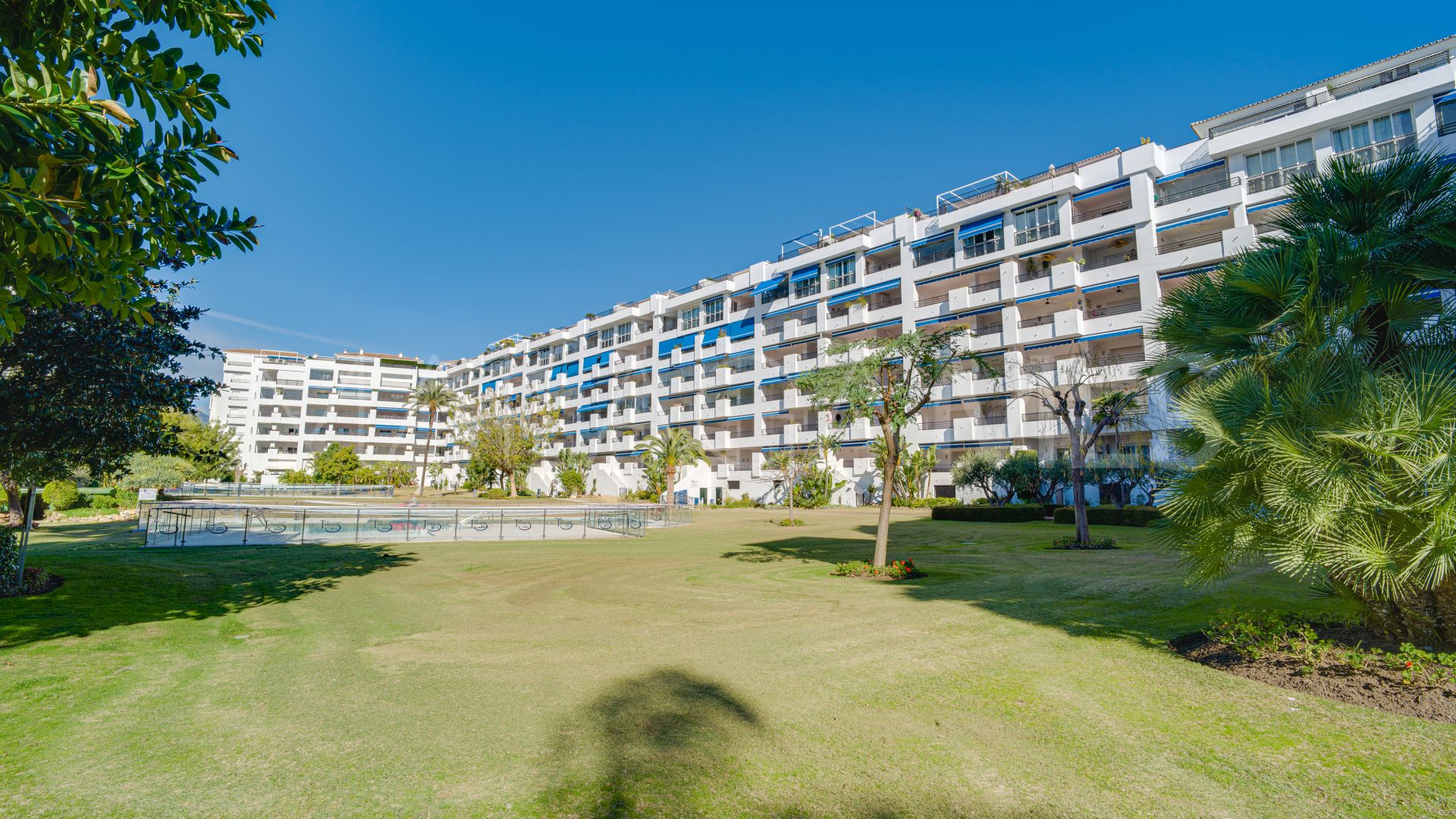 Atico duplex for sale in Marbella - Puerto Banus de 4 bedrooms