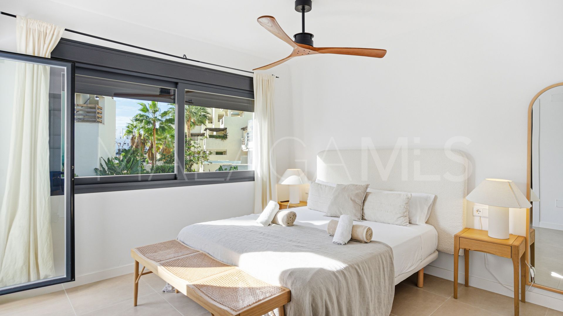 Agra Residencial, adosado for sale with 3 bedrooms