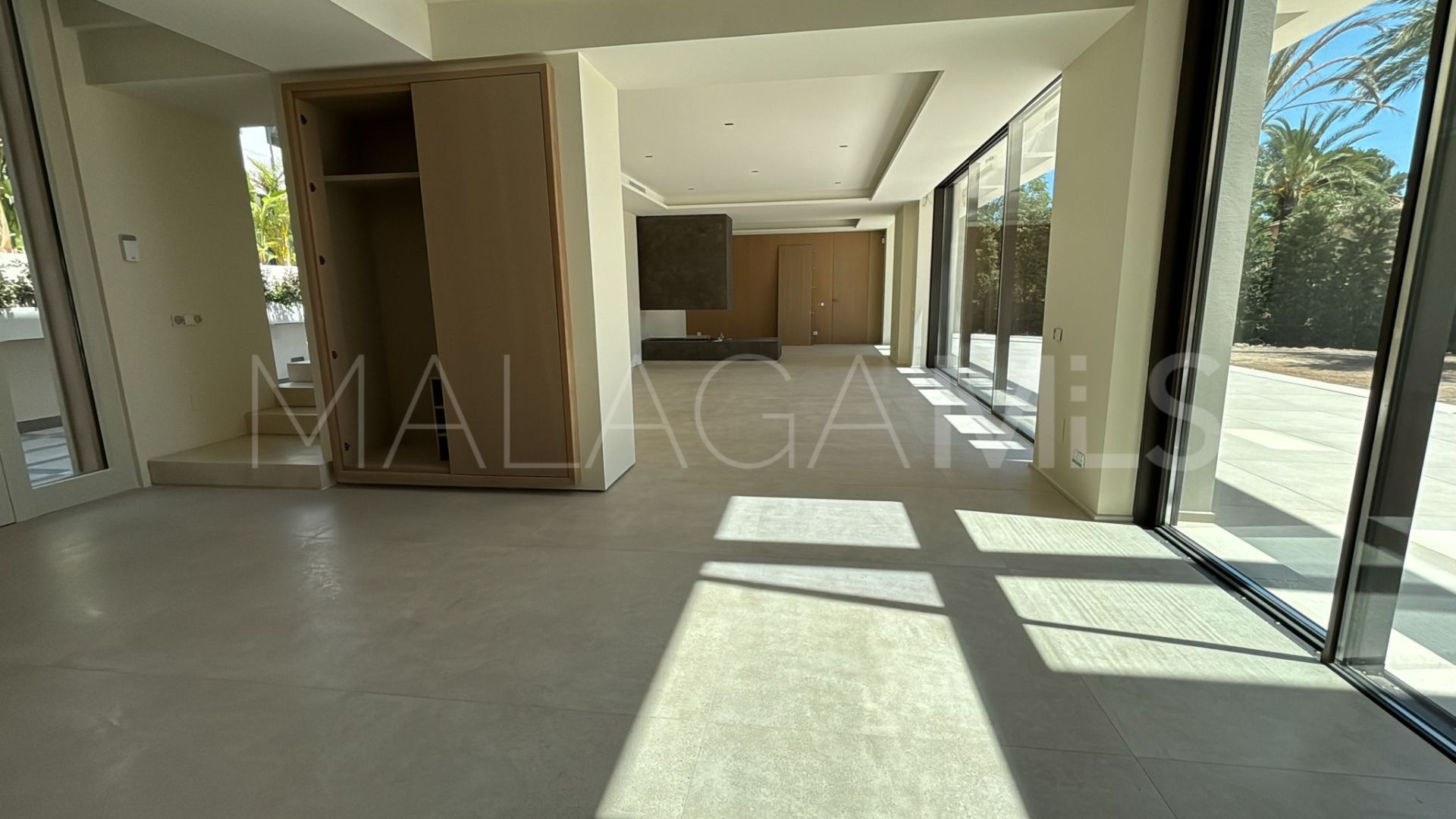 5 bedrooms Los Monteros Playa villa for sale