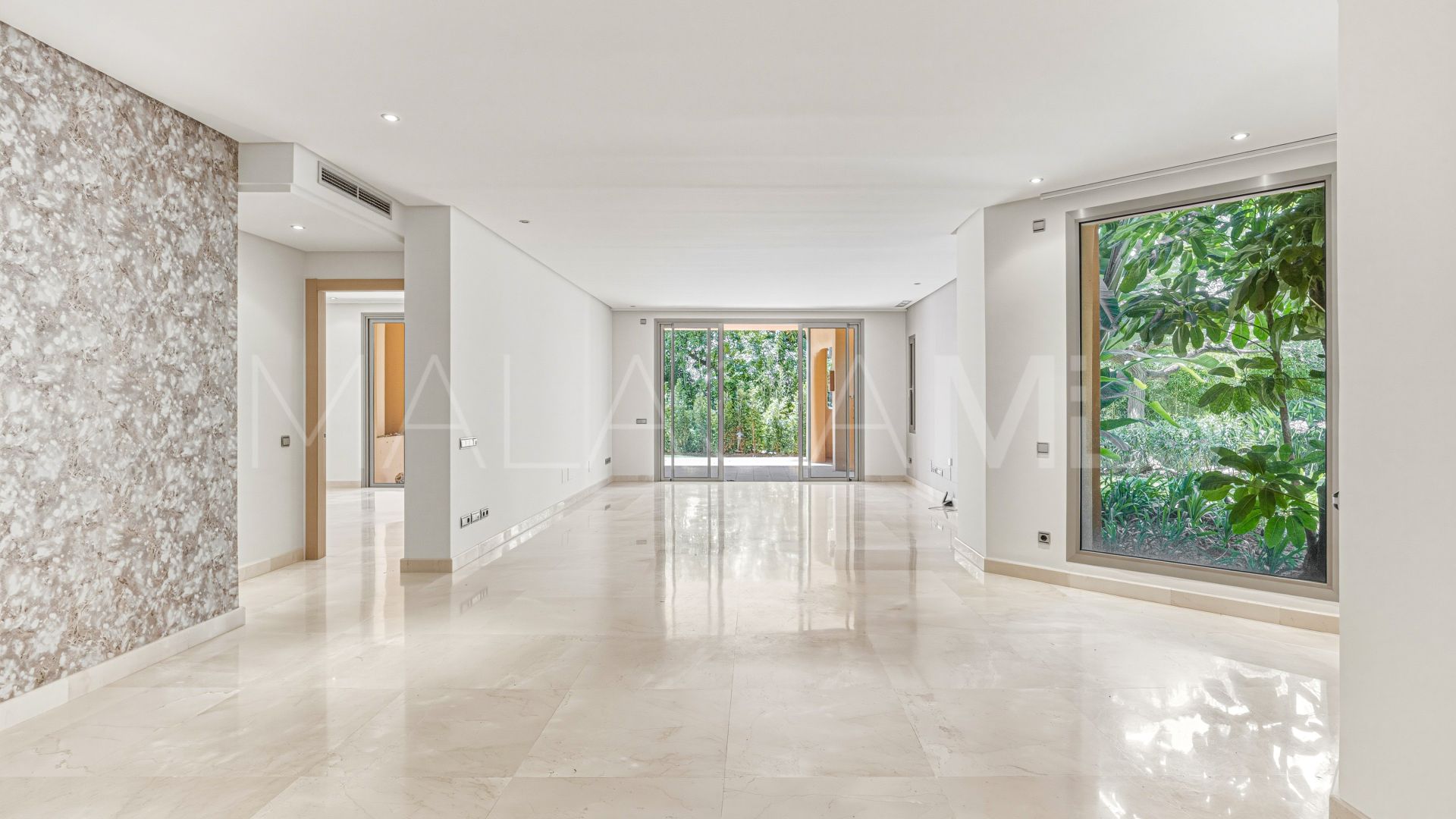 Appartement rez de chaussée for sale in Mansion Club