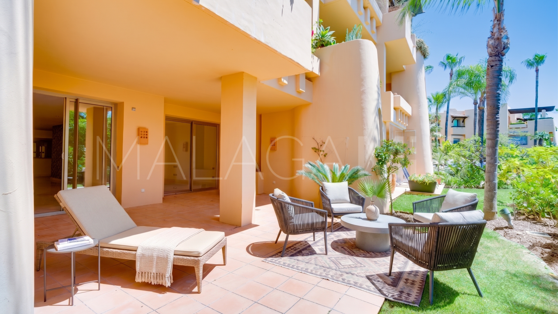 For sale ground floor apartment in Mansion Club