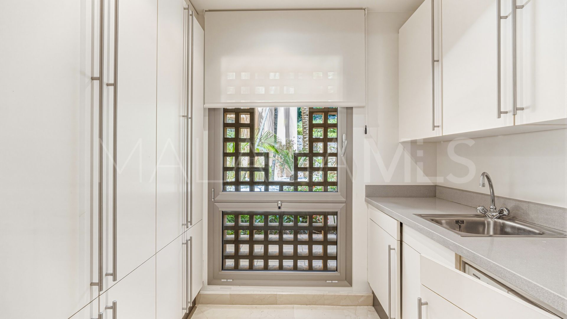 Appartement rez de chaussée for sale in Mansion Club