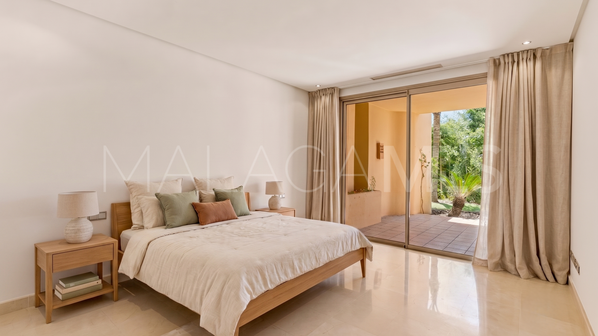 For sale ground floor apartment in Mansion Club