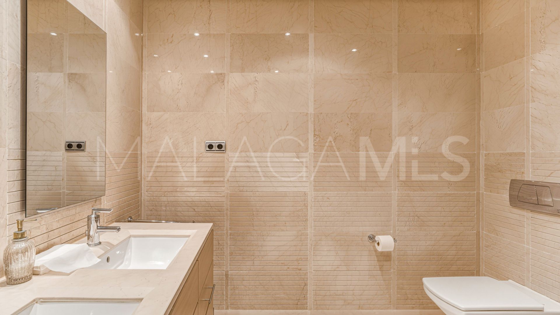 Appartement rez de chaussée for sale in Mansion Club