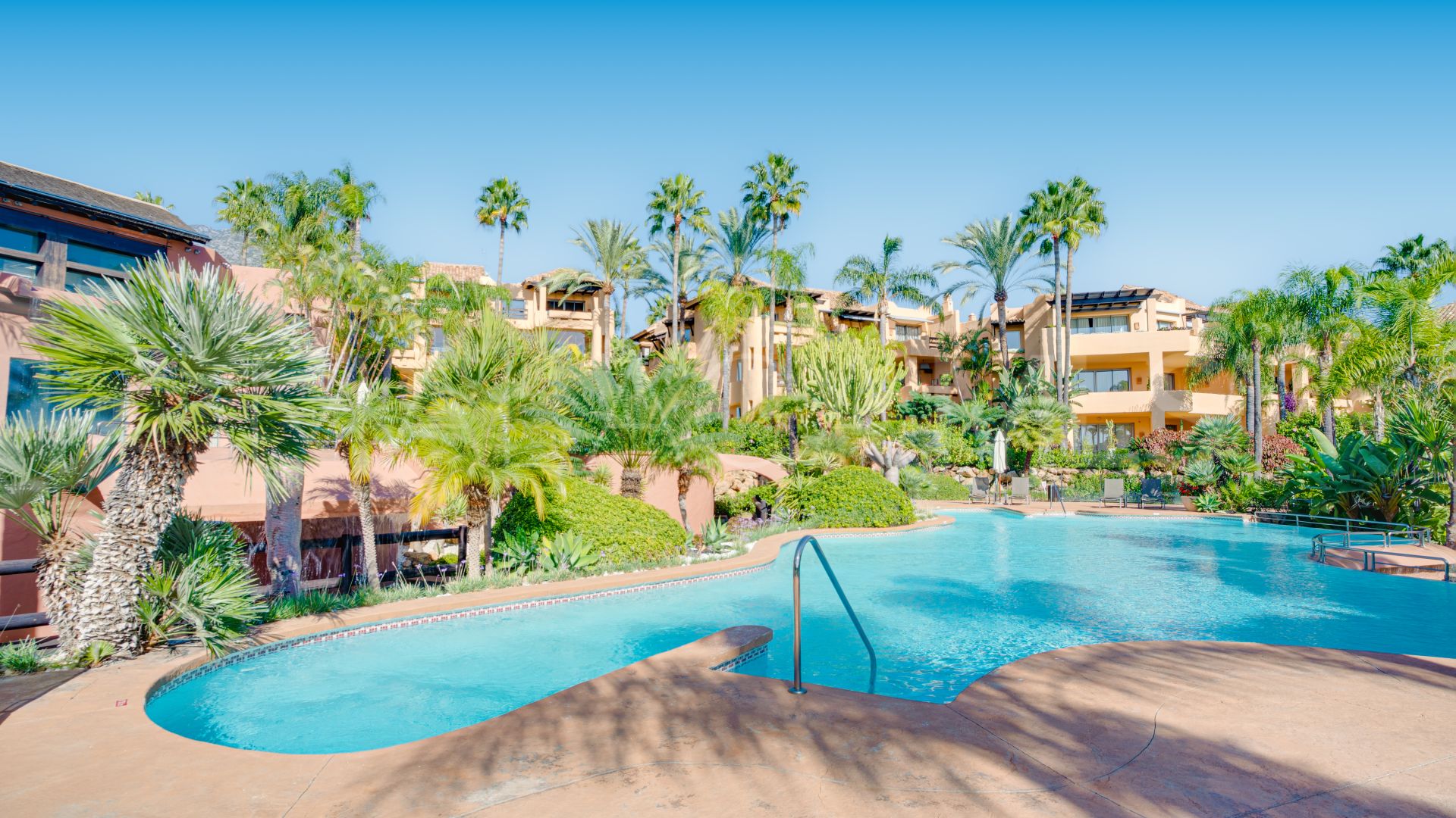 Appartement rez de chaussée for sale in Mansion Club