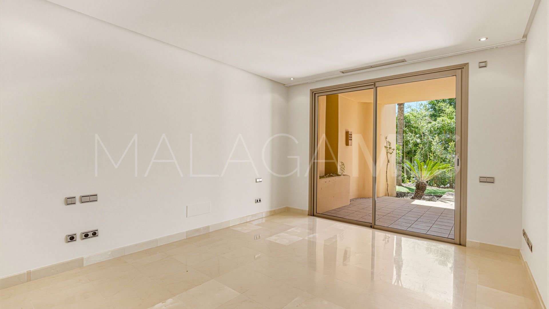 Appartement rez de chaussée for sale in Mansion Club