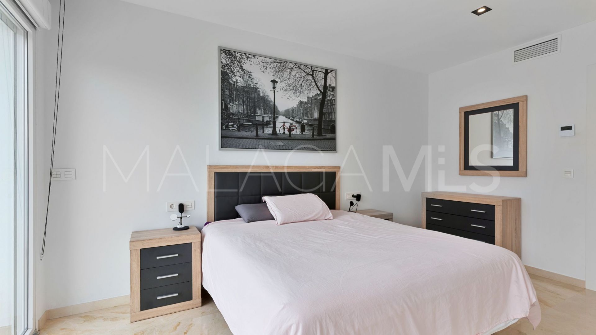 Adosado for sale in El Romeral de Calahonda de 4 bedrooms