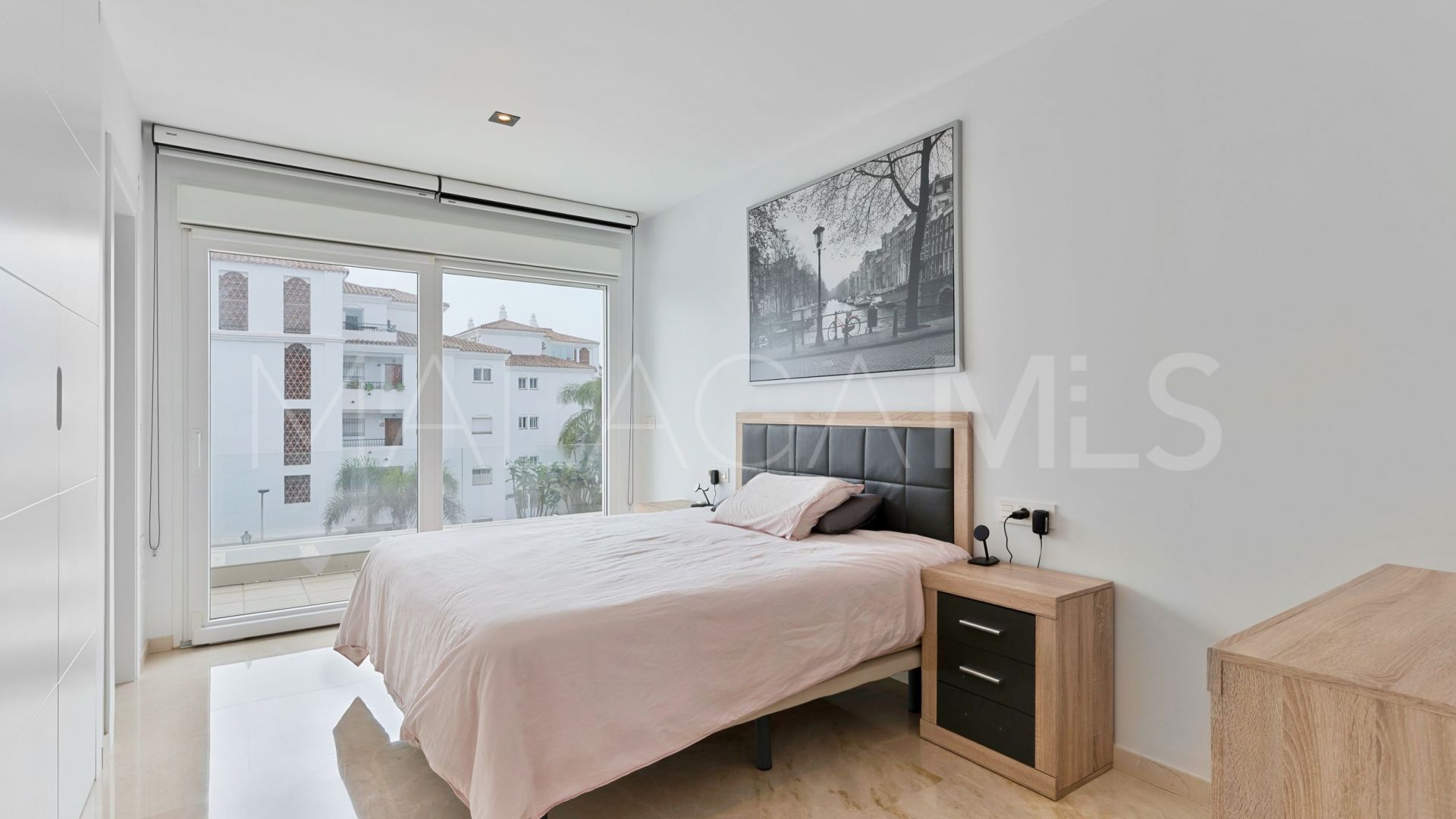 Adosado for sale in El Romeral de Calahonda de 4 bedrooms