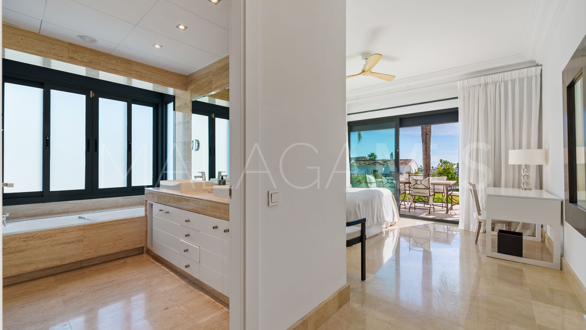 Villa for sale in Haza del Conde