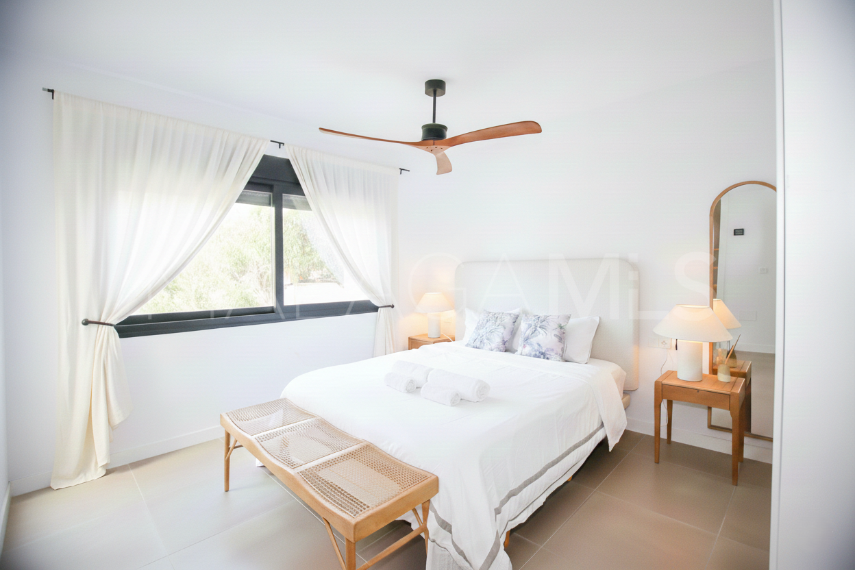 For sale 3 bedrooms town house in Agra Residencial