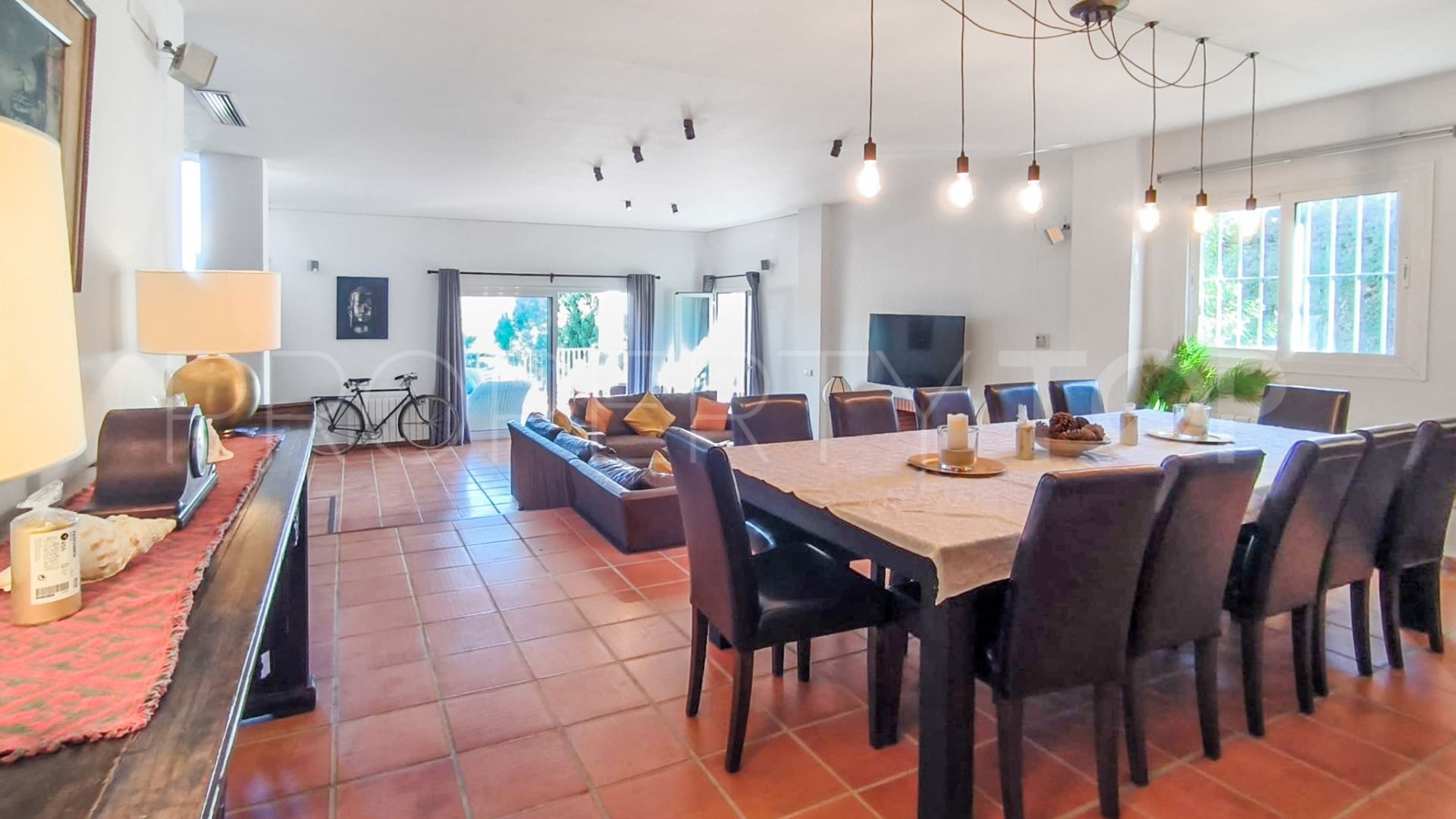 For sale villa in Sotogrande with 5 bedrooms