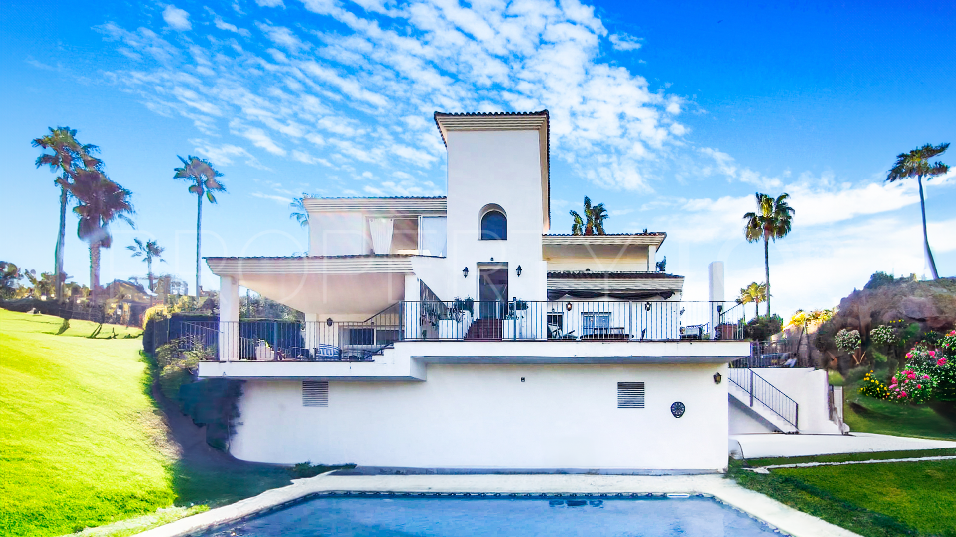 For sale villa in Sotogrande with 5 bedrooms