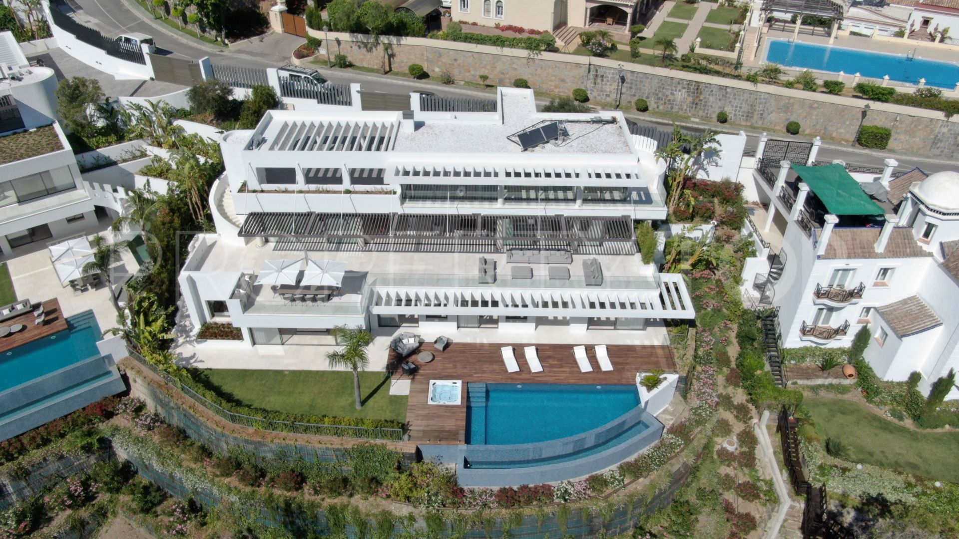 Villa en venta con 5 dormitorios en La Quinta