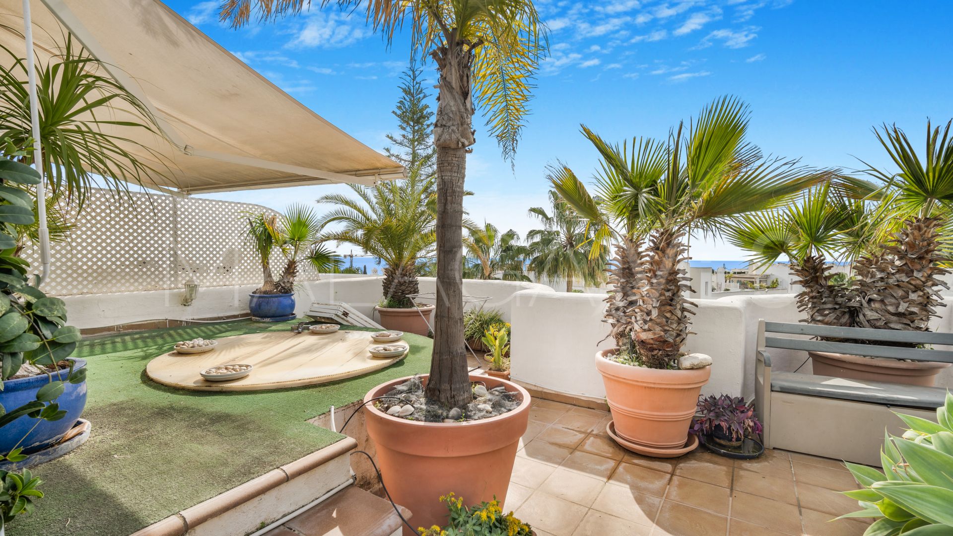 Zweistöckiges penthouse for sale in Marbella Real