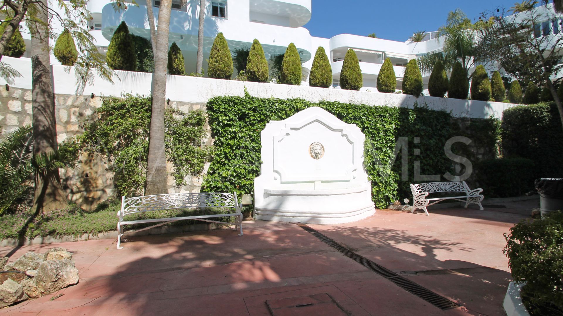 Zweistöckiges penthouse for sale in Marbella Real