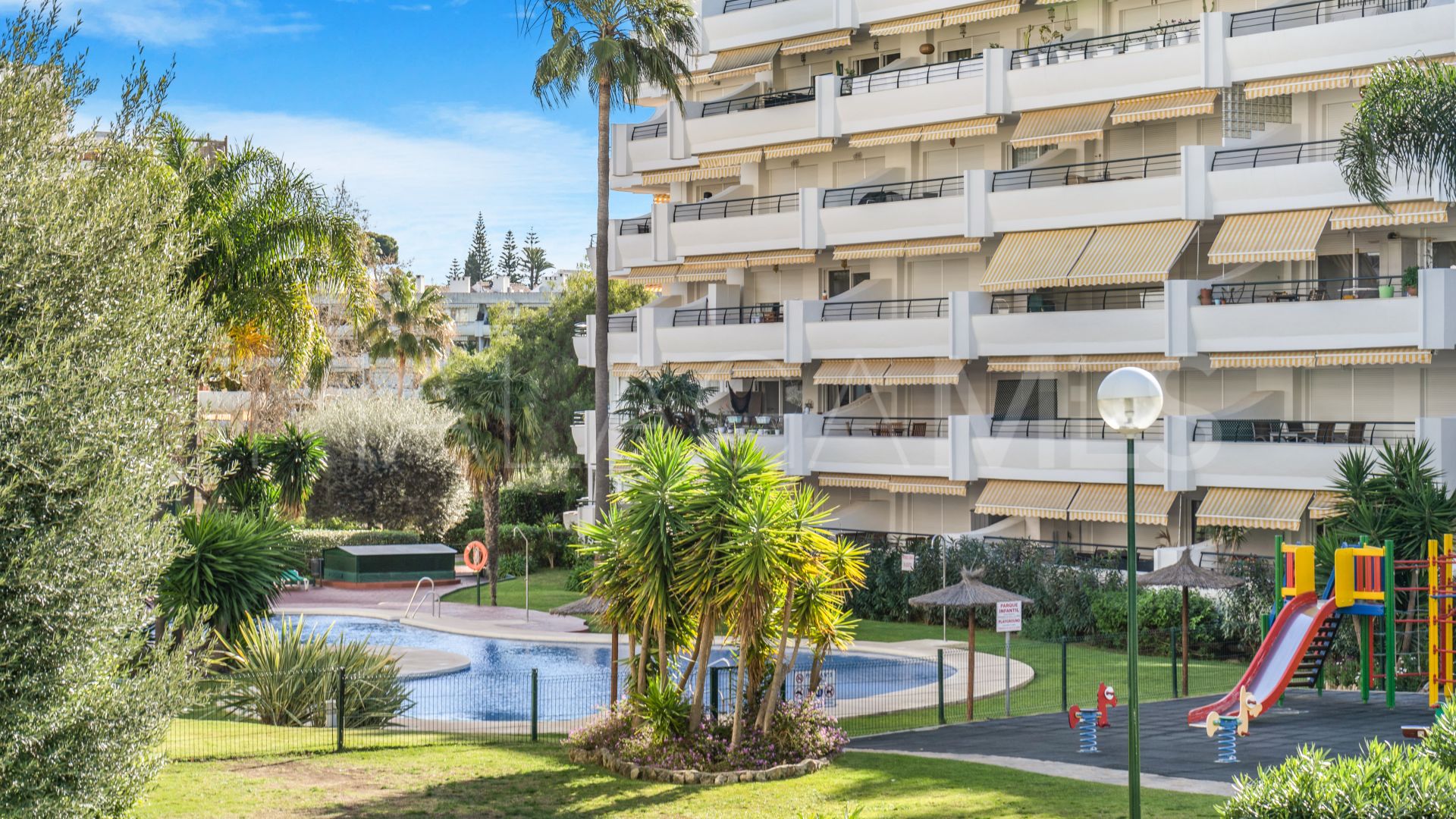 Apartment with 2 bedrooms for sale in Campos de Guadalmina