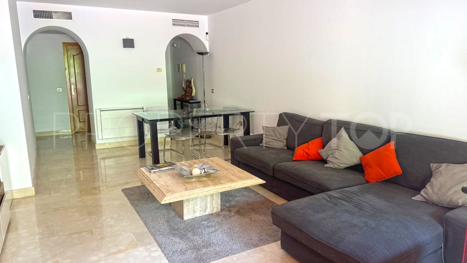 Apartamento planta baja en venta en Jardines de Albaicín