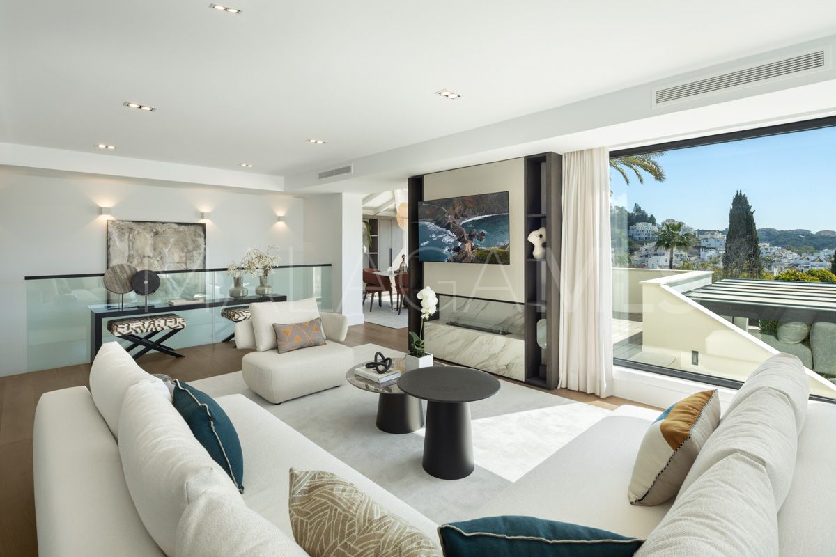 Villa for sale in Los Naranjos Hill Club