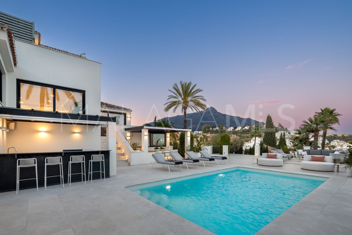 Villa for sale in Los Naranjos Hill Club