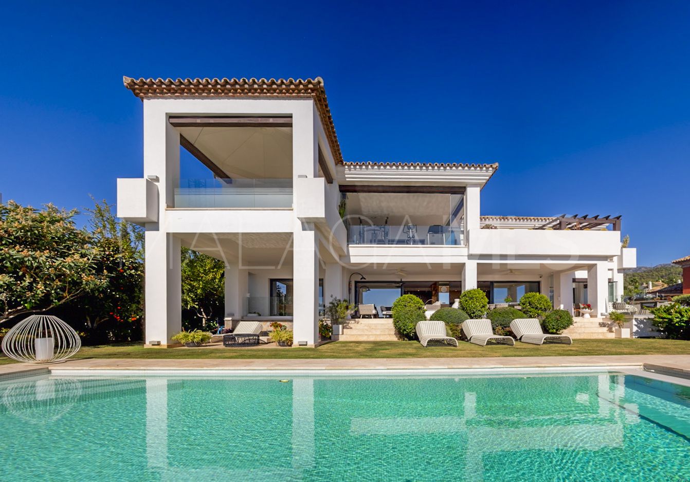 For sale Sierra Blanca villa with 7 bedrooms